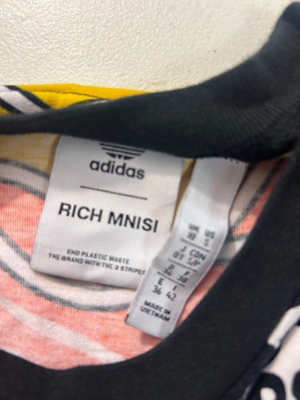 Adidas Originals x Rich Mnisi T-Shirt Allover Mixed Animal Geo Size Small - Picture 7 of 8